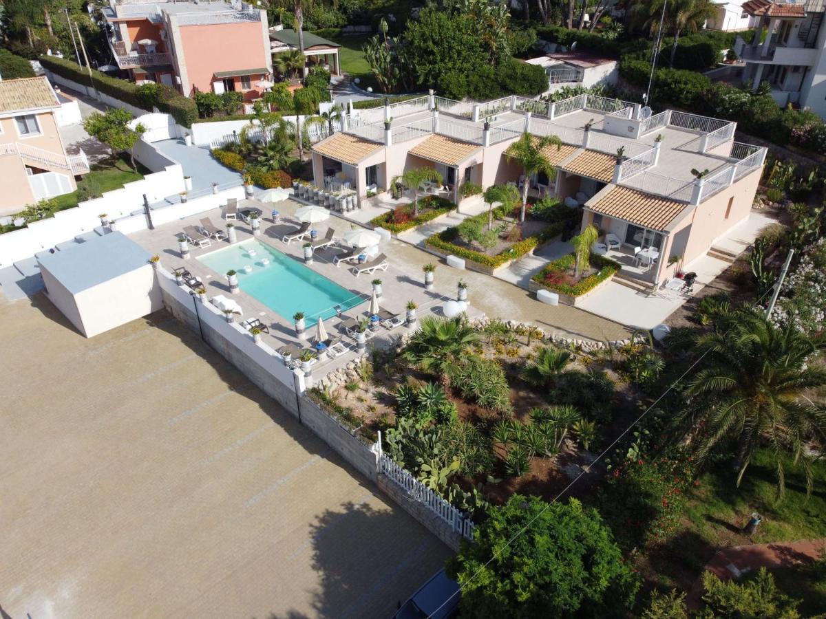 Small Luxury Apartments Pool And Sea View - Stella Del Mare Fontane Bianche Luaran gambar